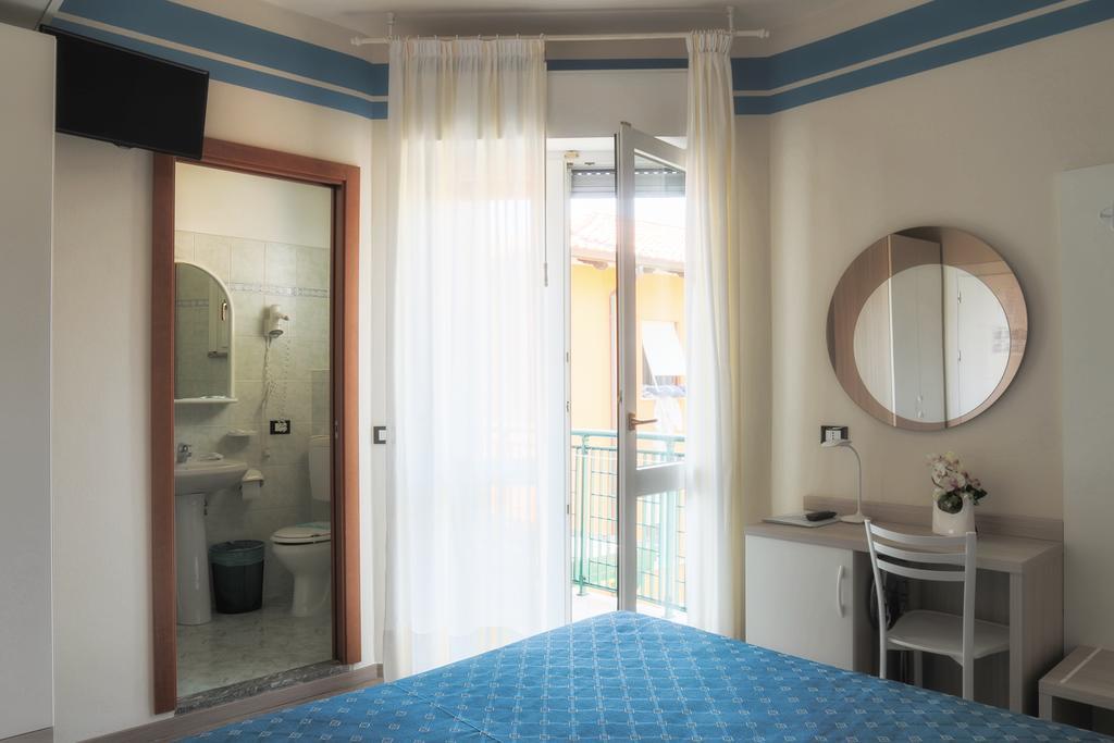 Hotel Orchidea Lignano Sabbiadoro Exterior foto